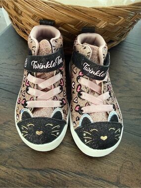 Sketchers toddler twinkle toes kitty shoes size 7